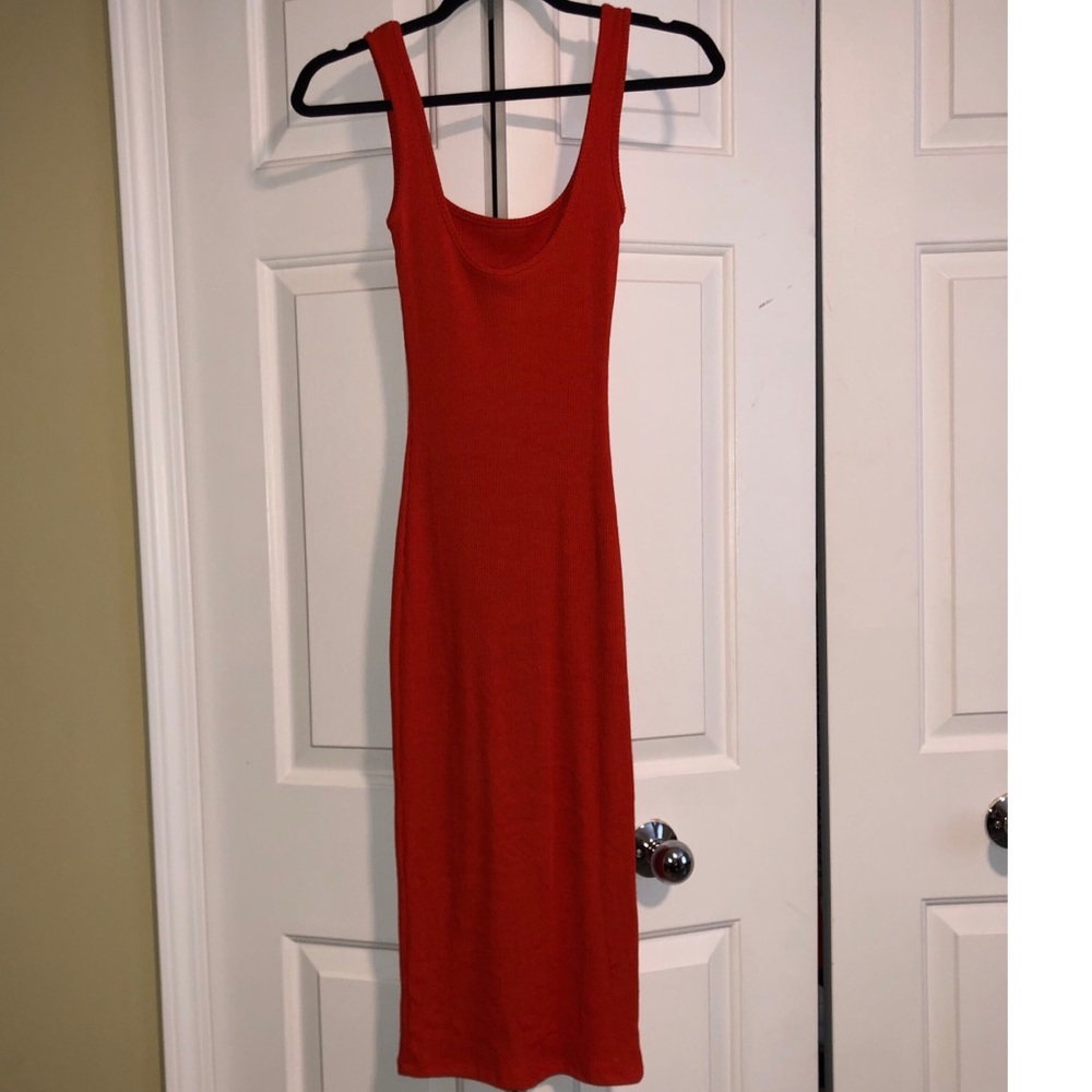 TOPSHOP Ribbed Midi Dress - Picture 4 of 5